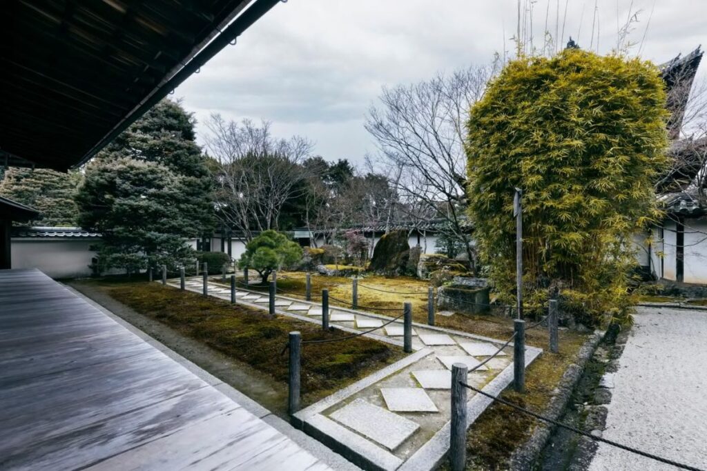 desain rooftop rumah minimalis