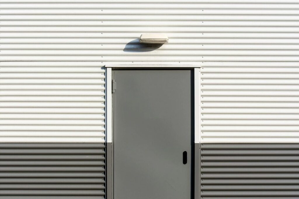 jenis pintu rumah dari baja
