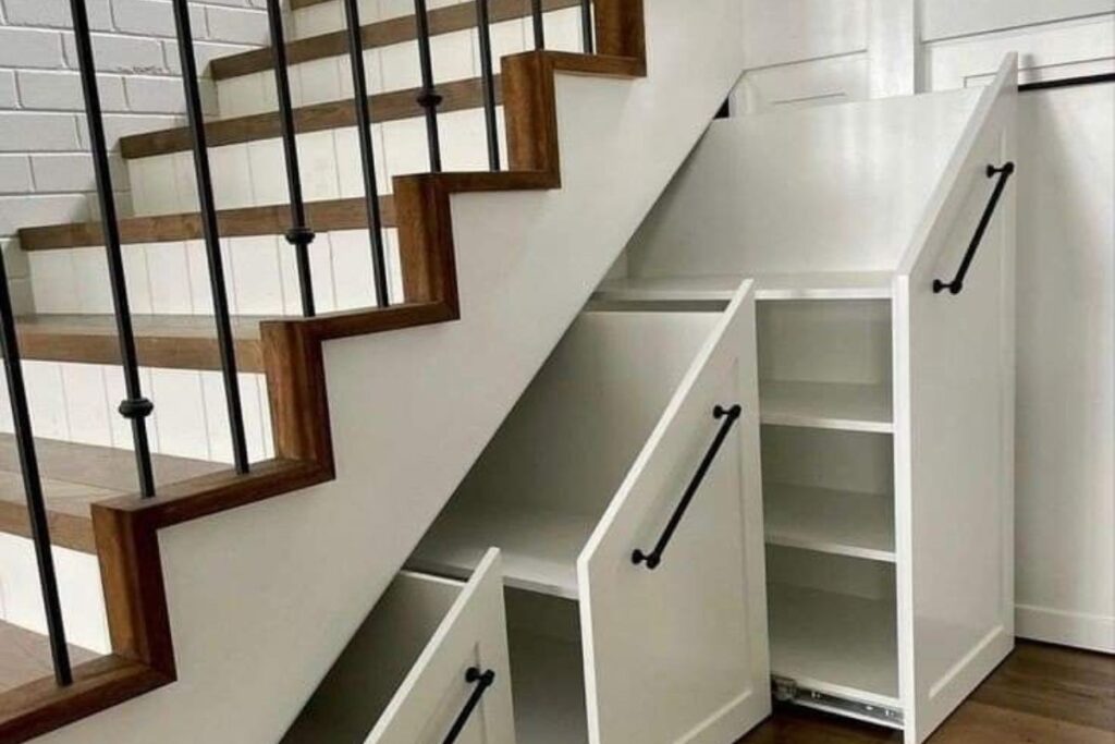 ide desain tangga rumah dengan penyimpanan