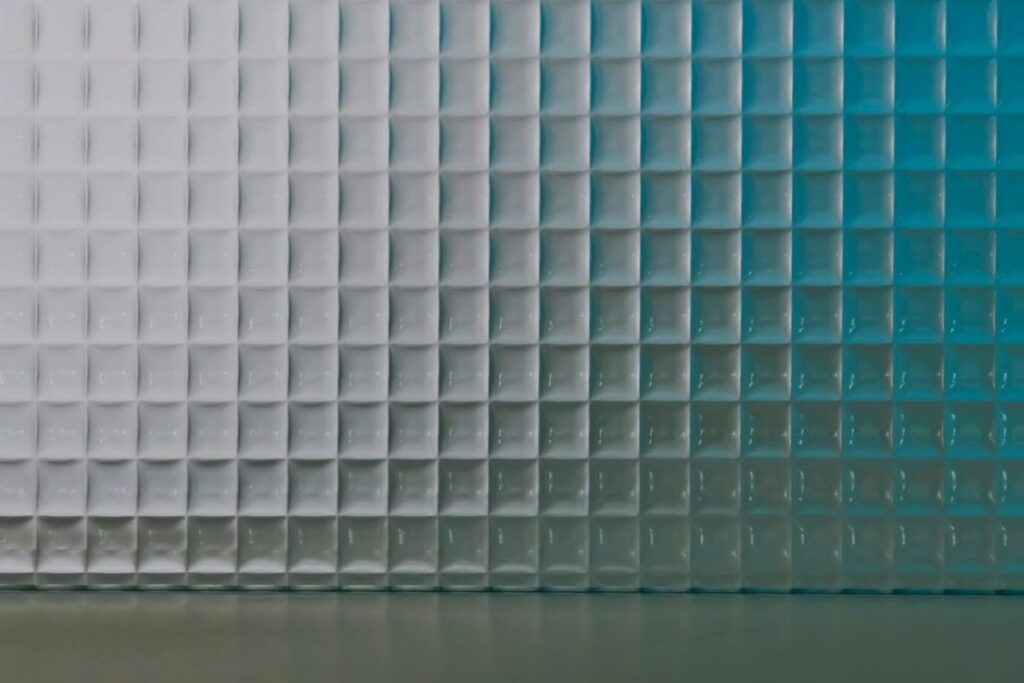 desain rumah dengan pencahayaan alami dari glass block